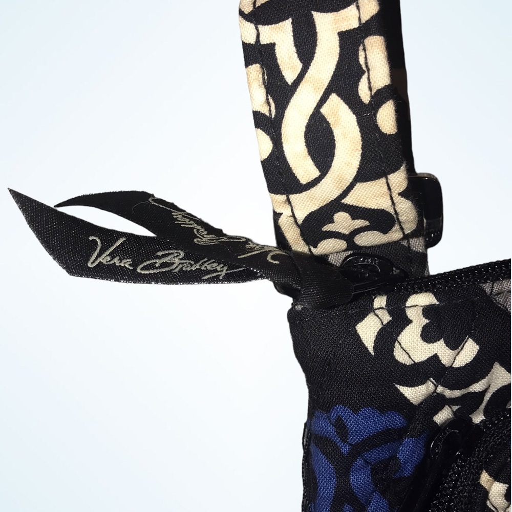 VERA BRADLEY Quilted Small Crossbody - Picture 5 of 7